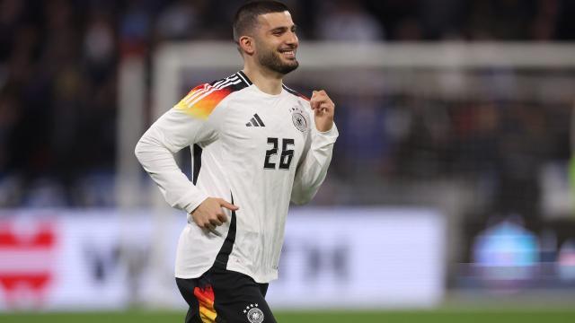 1711596712730074769.jpg 1711596712730074769.jpg